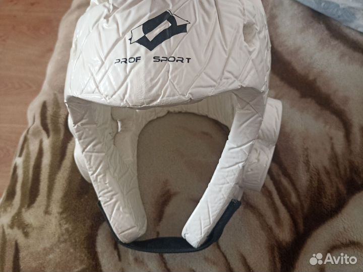 Шлем для единоборств