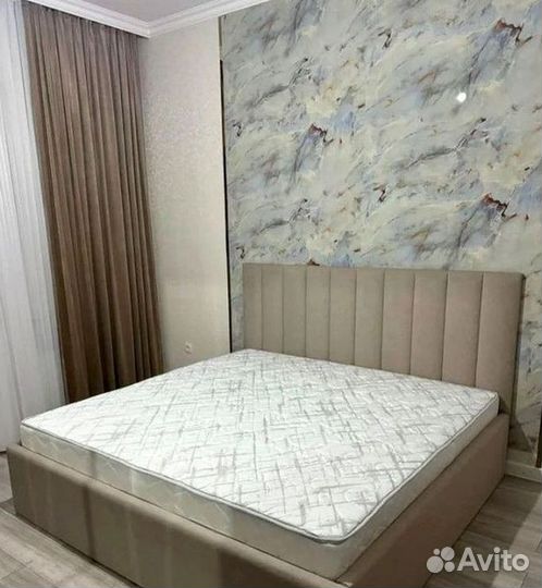 Мягкая кровать с подъемным механизмом