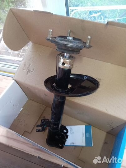 Стойки передние на Lifan x70