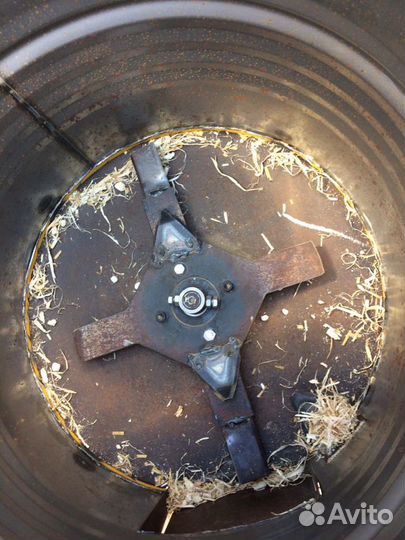 Измельчитель (дробилка) сена, соломы, кукурузы