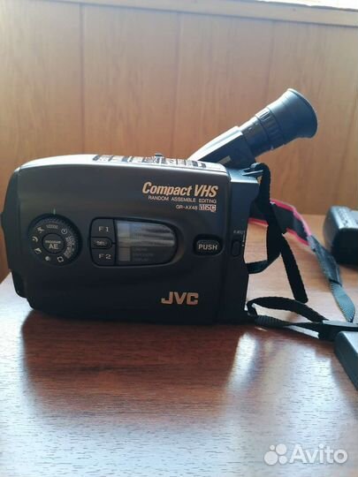 Видеокамера б/у JVC