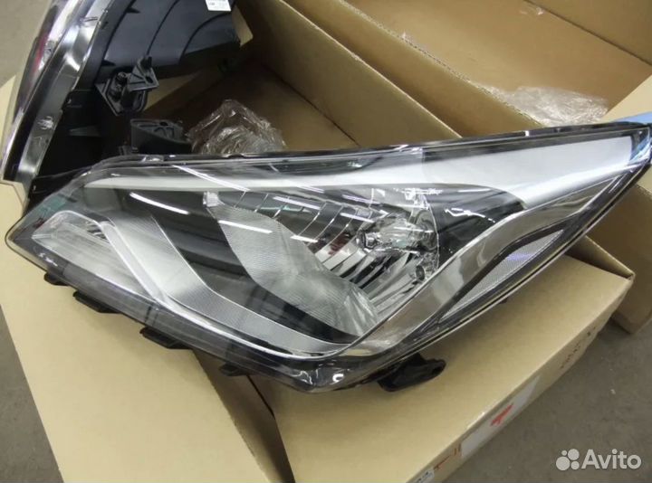 Фара Hyundai Solaris