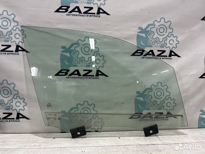 Стекло передней правой двери Volkswagen Touareg 3