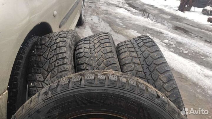 Dunlop SP Winter Ice02 195/60 R15