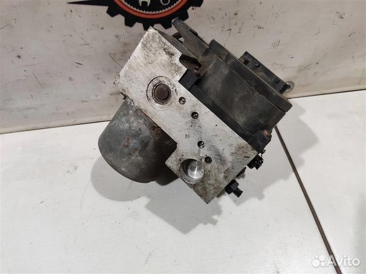 Блок ABS (насос) VW Passat (B5) 1996-2000