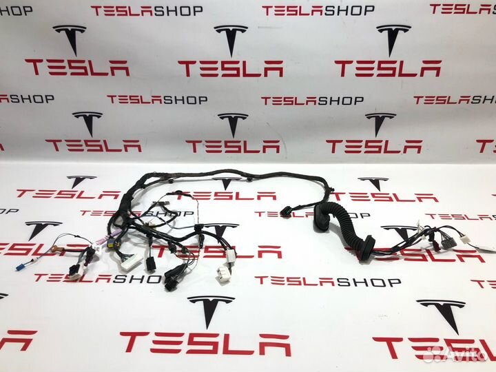 Электропроводка двери Tesla Model X 2019
