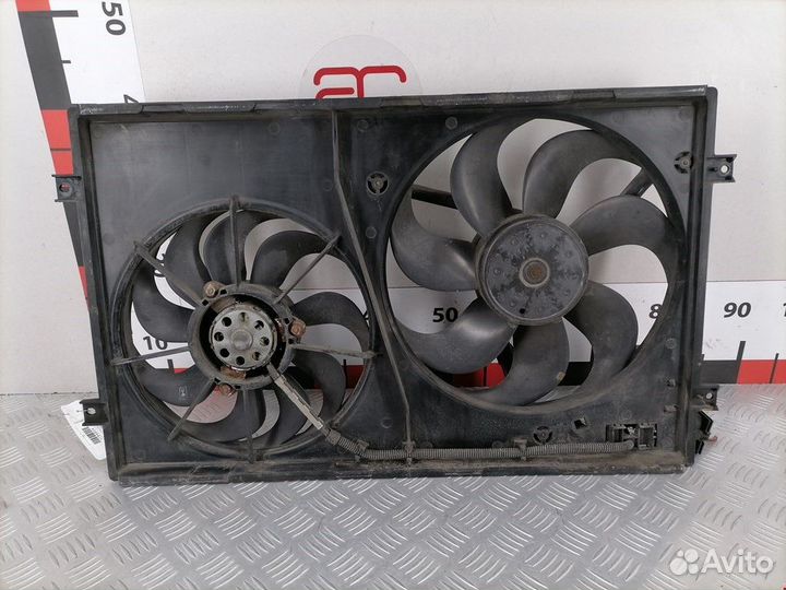 Вентилятор радиатора Volkswagen Golf 4 2002