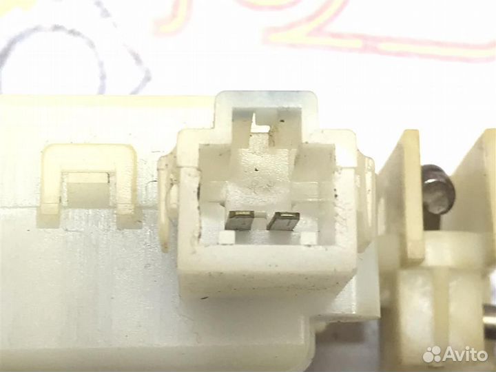 Замок лючка бензобака Honda Insight (ZE2) 2009