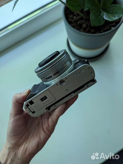 Фотоаппарат Olympus Pen E-PL9 kit14-42mm f/3.5-5.6