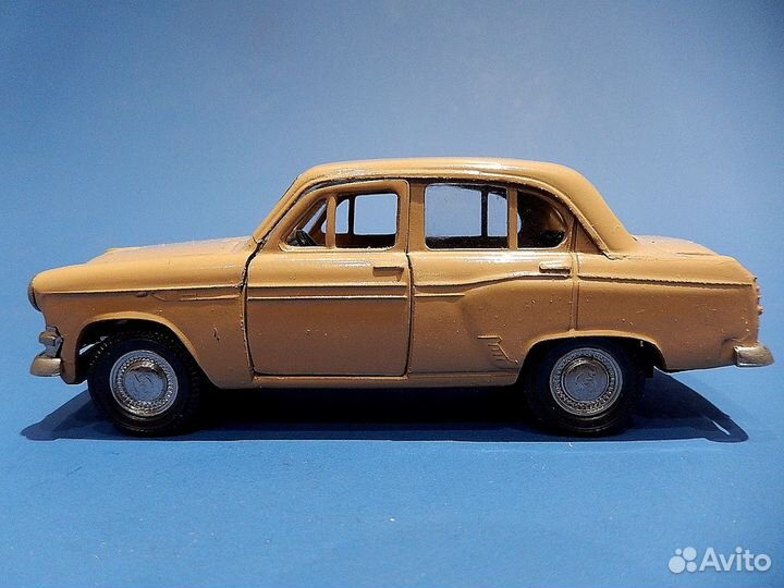Модель 1/43 Москвич 403 А7 сделано в СССР