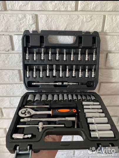 Набор инструментов для авто новый