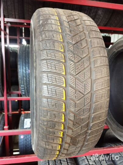 Pirelli Scorpion Winter RFT 235/55 R19 101H