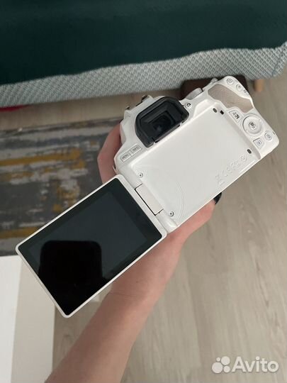 Фотоаппарат canon 250d kit +canon ef 50m f 1.8 stm