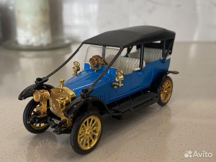 Модель автомобиля руссобали с24-40 1:43 СССР