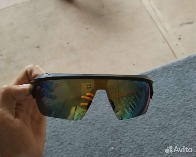 Продам спортивные очки Bellessa