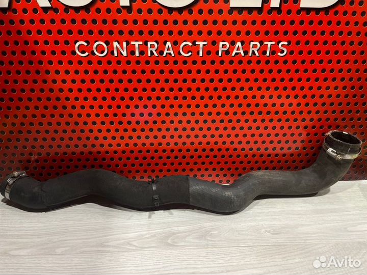 Патрубок интеркулера Land Rover Range Rover Vogue