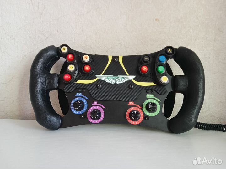 Руль штурвал Logitech Thrustmaster Moza Simagic