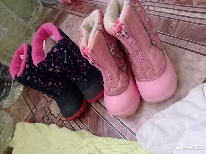 Отдам бесплатно детские вещи