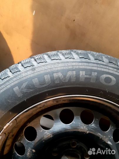 Kumho I'Zen KW15 205/60 R16