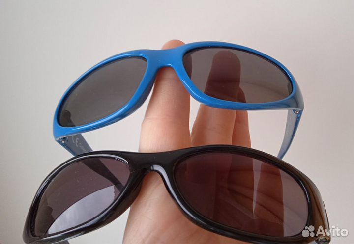 Темные очки Oriflame