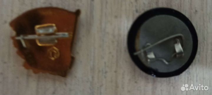 Значок влксм и Ленин