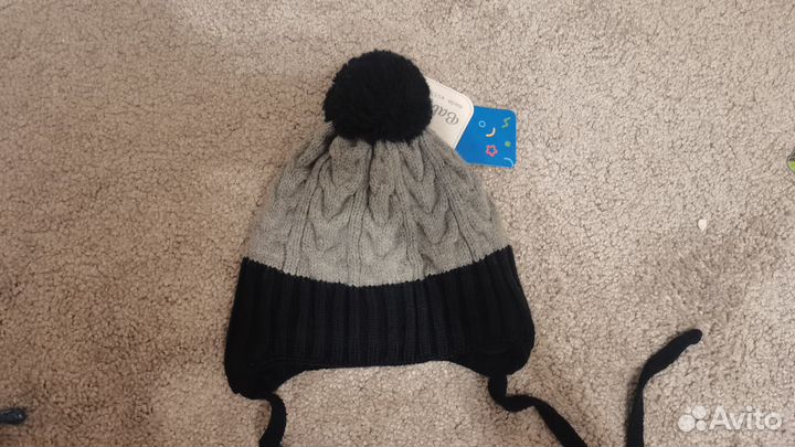 Новые шапки и варежки пакетом 1-1,5 года (44-46)