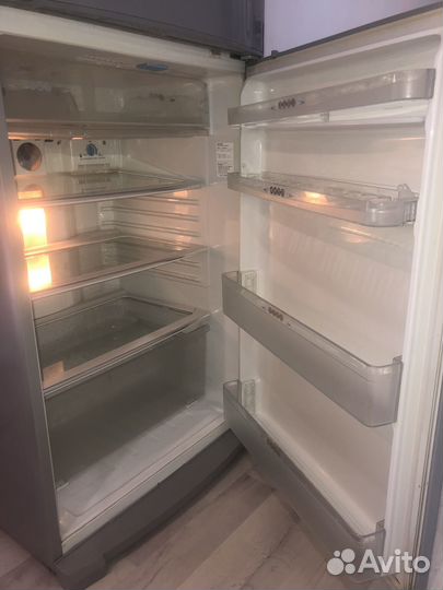 Холодильник sharp