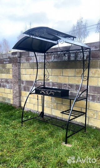 Мангал с крышей
