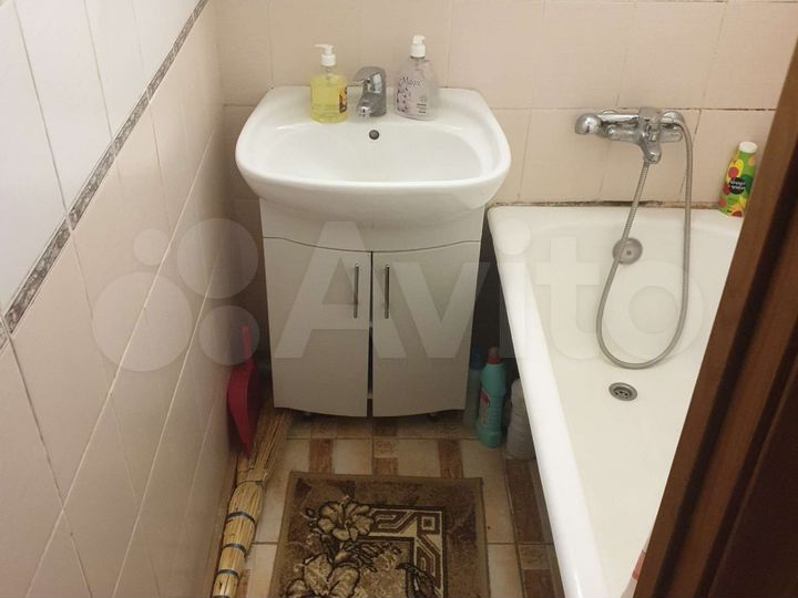 Комната 8 м² в 3-к., 8/9 эт.