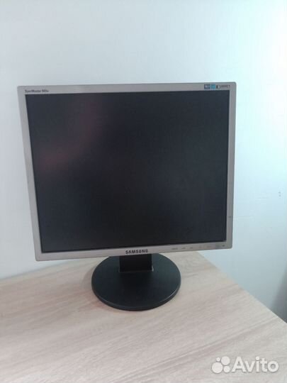 Монитор Samsung 943N 19 дюймов