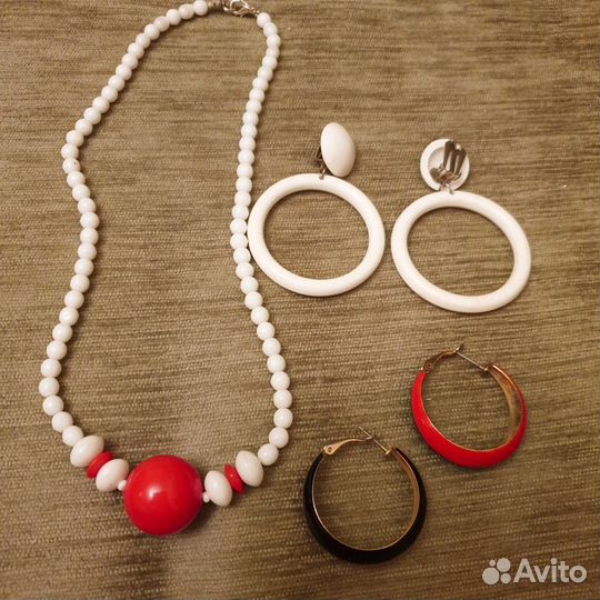 Бусы разные из натуральных камней