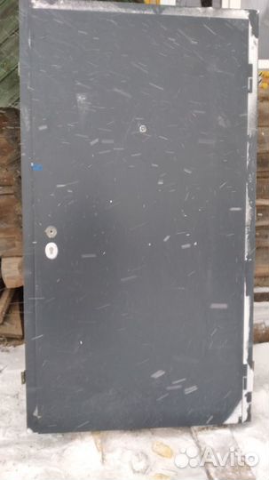 Дверь входная металлическая