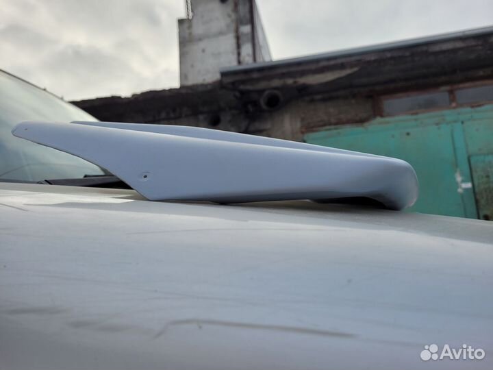 Козырек над лобовым стеклом