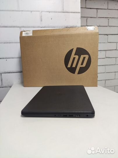 Как новый, компактный ноутбук HP (полный комплект)