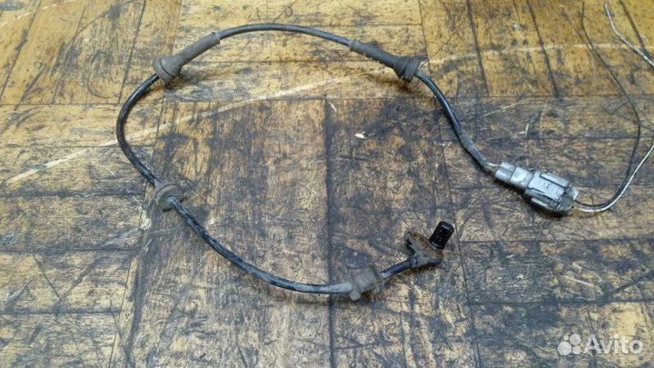 Датчик ABS передний правый Nissan Navara D40 2.0