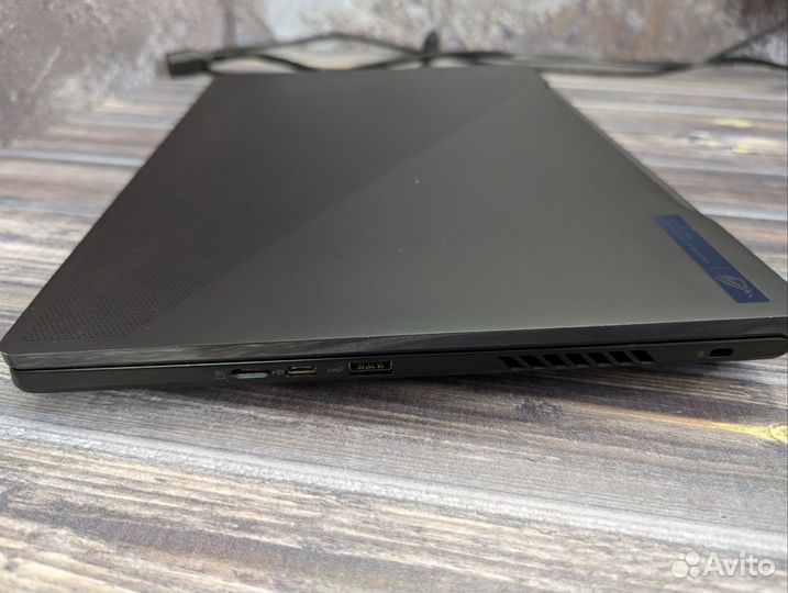 Asus rog zephyrus m16, 13900h, 4090, 32gb, 3tb, бу