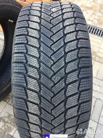 Michelin X-Ice Snow SUV 275/45 R22 112T