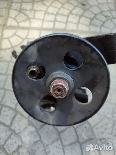 Насос гидроусилителя руля 44320-48040