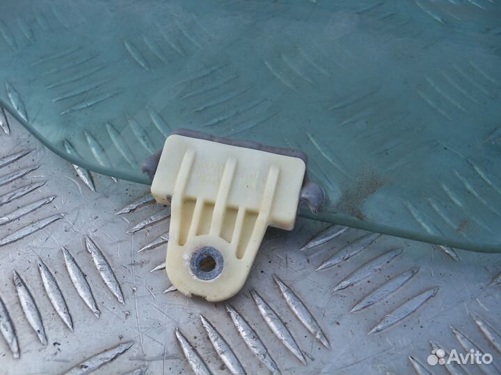 Стекло двери передней левой Nissan Teana J31 2007г