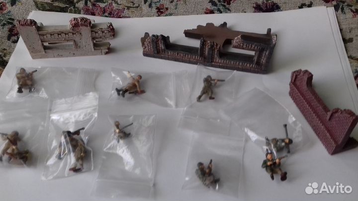 Оловянные солдаты и строения в 72масштабе