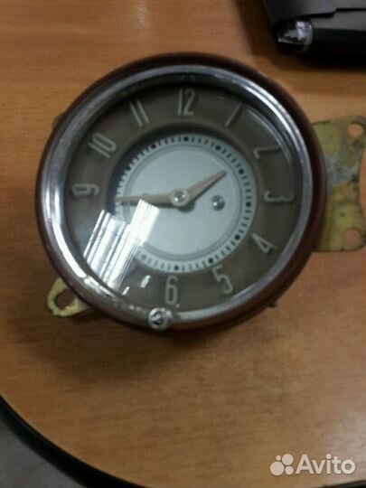 Часы для автомобиля Победа