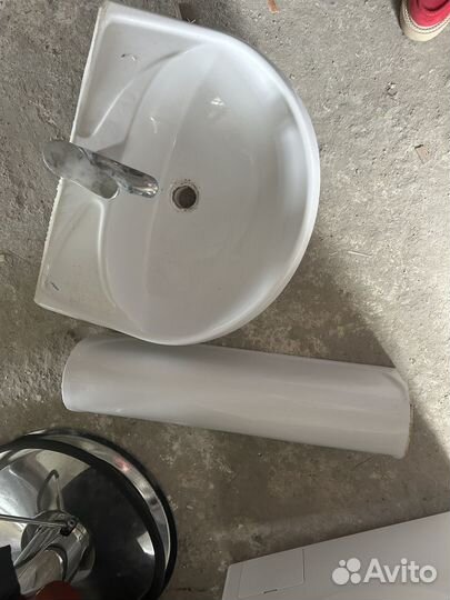 Раковина с подставкой