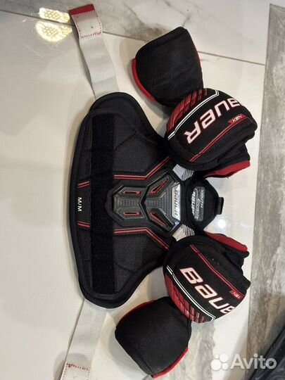 Нагрудник хоккейный bauer
