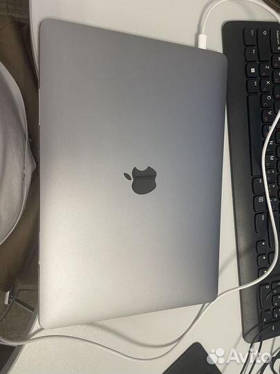 Apple MacBook pro 13 2018 + apple mouse