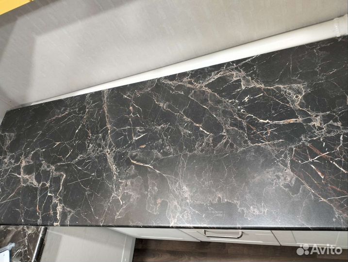 Столешница для кухни новая