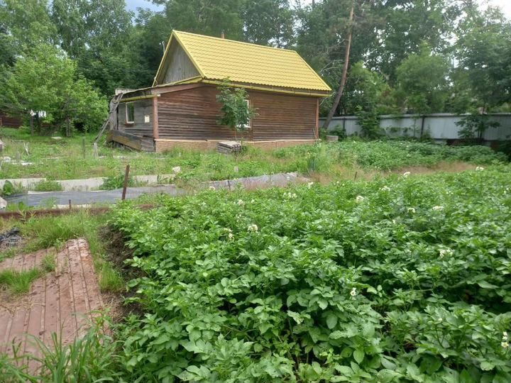 Дом 27,8 м² на участке 8,7 сот.