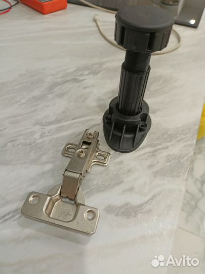 Ножки и шарниры для кухни