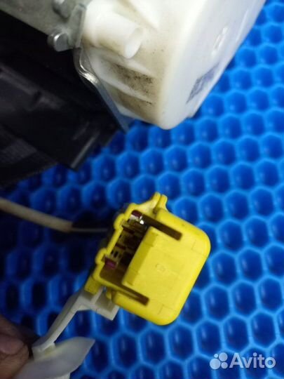 Ремень безопасности передний правый Volkswagen