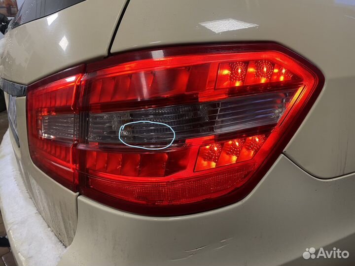 Задний правый фонарь S212 W212 Универсал