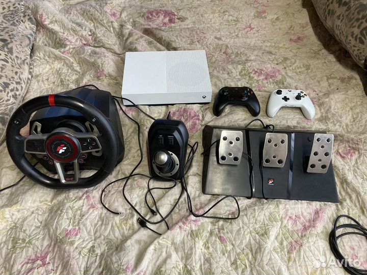 Xbox One s all digital 1 tb и руль